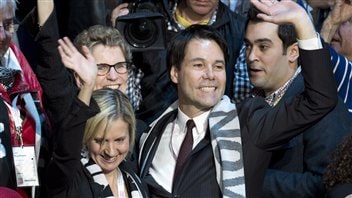 Eric Hoskins a été éliminé au premier tour et a donné son appui à Kathleen Wynne. Eric Hoskins a été éliminé au premier tour et a donné son appui à Kathleen Wynne.
