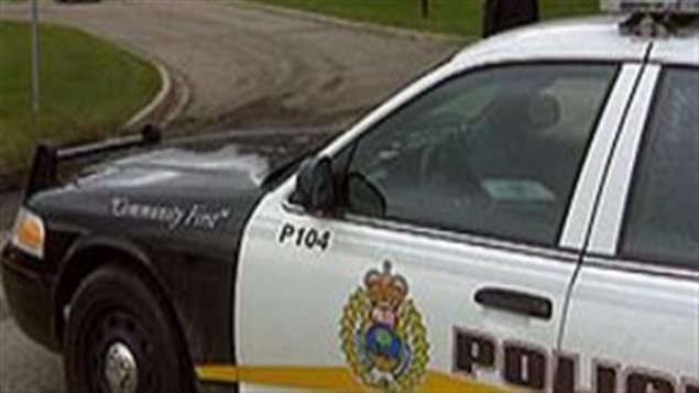 Une voiture de police au Manitoba Une voiture de police au Manitoba