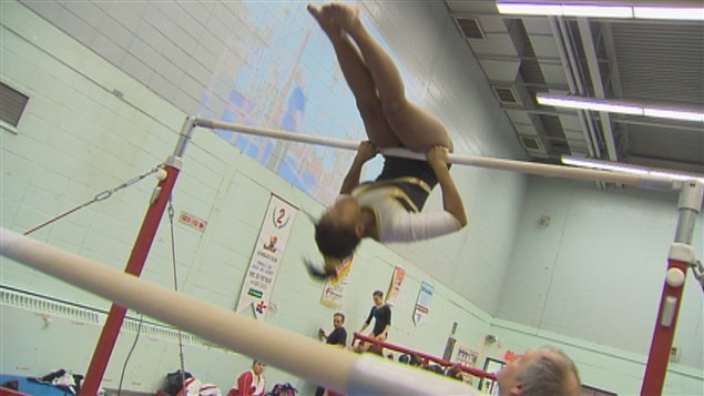 Plus de 300 jeunes gymnastes participent à l'événement. Plus de 300 jeunes gymnastes participent à l'événement.