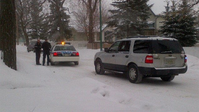 La police dans le quartier Riversdale de Saskatoon où a été séquestrée une femme La police dans le quartier Riversdale de Saskatoon où a été séquestrée une femme