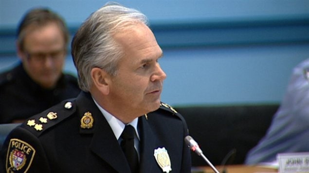 Charles Bordeleau a pris la parole lundi soir devant la Commission des services policiers. Charles Bordeleau a pris la parole lundi soir devant la Commission des services policiers.