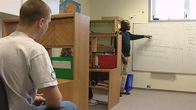 Des jeunes du secondaires de l'École Boréale de Ponteix déménagent Des jeunes du secondaires de l'École Boréale de Ponteix déménagent