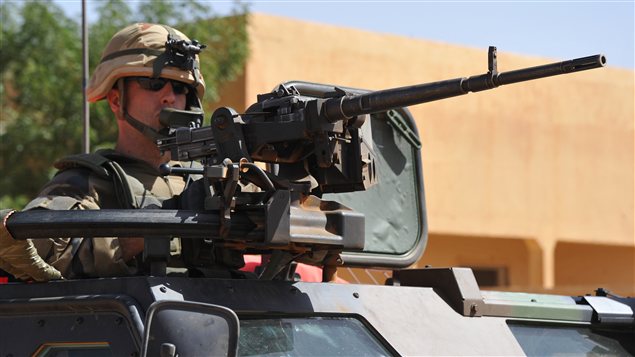 Des soldats français patrouillent les rues de Gao, au Mali. Des soldats français patrouillent les rues de Gao, au Mali.