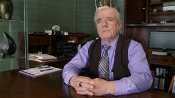 John Pomerleau est le propriétaire d'Alternative Funeral Services John Pomerleau est le propriétaire d'Alternative Funeral Services