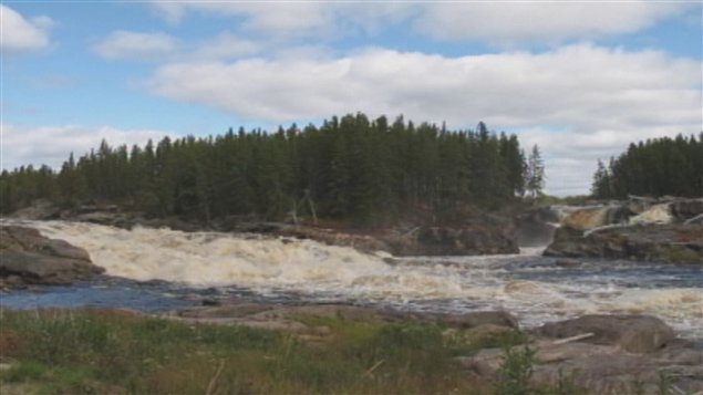 La Onzième chute de la rivière Mistassini La Onzième chute de la rivière Mistassini