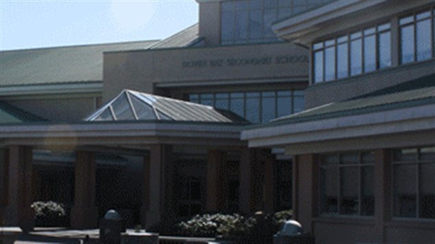 L'école secondaire Dover Bay de Nanaimo. L'école secondaire Dover Bay de Nanaimo.
