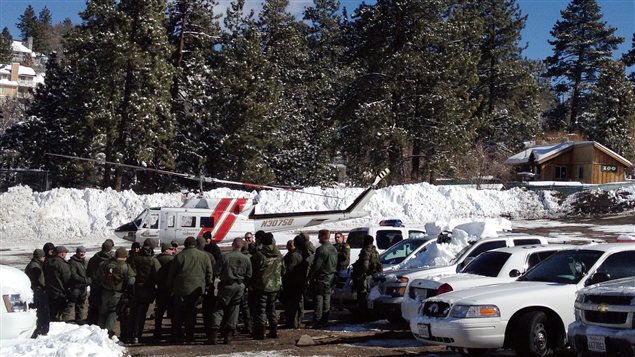 Les recherches se poursuivent pour retrouver Christopher Dorner. Les recherches se poursuivent pour retrouver Christopher Dorner.