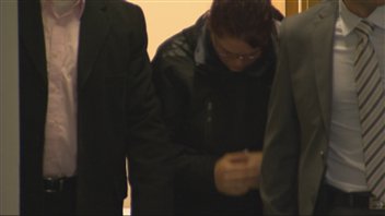 Audrey Corneau est accusée de trafic de stupéfiants. Audrey Corneau est accusée de trafic de stupéfiants.