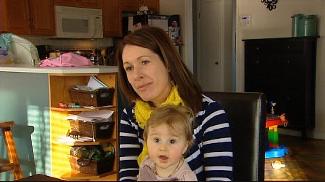 Meryanie Giroux a choisi d'allaiter son bébé. Meryanie Giroux a choisi d'allaiter son bébé.