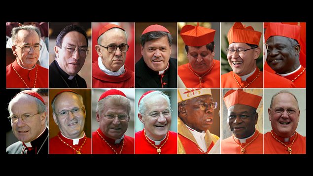 Les cardinaux susceptibles de devenir le prochain pape.
Rangée du haut: Claudio Hummes (Brésil), Oscar A. R. Maradiaga (Honduras), Jorge M. Bergoglio (Argentine), Norberto R. Carrera (Mexique), Joao B. de Aviz (Brésil), Luis A. Tagle (Philippines) et Peter Turkson (Nigéria).
Rangée du bas: Cristoph Schonborn (Autriche), Peter Erdoe (Hongrie), Angelo Scola (Italie), Marc Ouellet (Canada), Francis Arinze (Nigeria), John Onaiyekan (Nigeria) et Timothy Dolan (É.-U.) Les cardinaux susceptibles de devenir le prochain pape.
Rangée du haut: Claudio Hummes (Brésil), Oscar A. R. Maradiaga (Honduras), Jorge M. Bergoglio (Argentine), Norberto R. Carrera (Mexique), Joao B. de Aviz (Brésil), Luis A. Tagle (Philippines) et Peter Turkson (Nigéria).
Rangée du bas: Cristoph Schonborn (Autriche), Peter Erdoe (Hongrie), Angelo Scola (Italie), Marc Ouellet (Canada), Francis Arinze (Nigeria), John Onaiyekan (Nigeria) et Timothy Dolan (É.-U.)