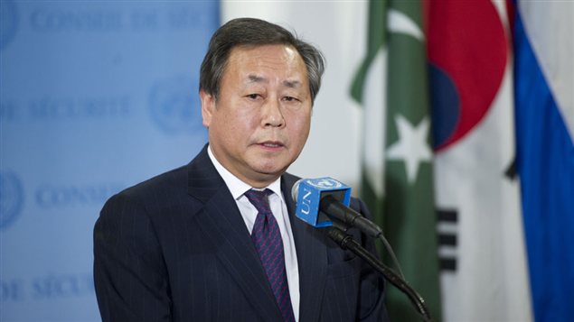 Le ministre des Affaires étrangères de la Corée du Sud, Kim Sung-hwan Le ministre des Affaires étrangères de la Corée du Sud, Kim Sung-hwan