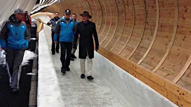 Le président de la FIBT inspecte la piste de Sanki Le président de la FIBT inspecte la piste de Sanki