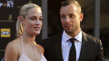 Oscar Pistorius et sa compagne Reeva Steenkamp Oscar Pistorius et sa compagne Reeva Steenkamp