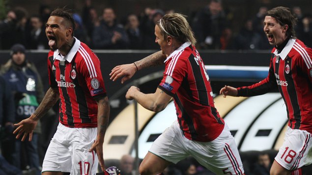 Kevin-Prince Boateng (à gauche) et ses coéquipiers de l'AC Milan. Kevin-Prince Boateng (à gauche) et ses coéquipiers de l'AC Milan.