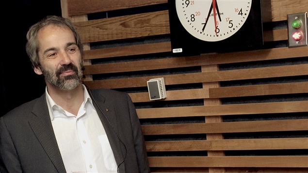 Le chef du Bloc québécois, Daniel Paillé, en attente de son passage à l'émission. Le chef du Bloc québécois, Daniel Paillé, en attente de son passage à l'émission.