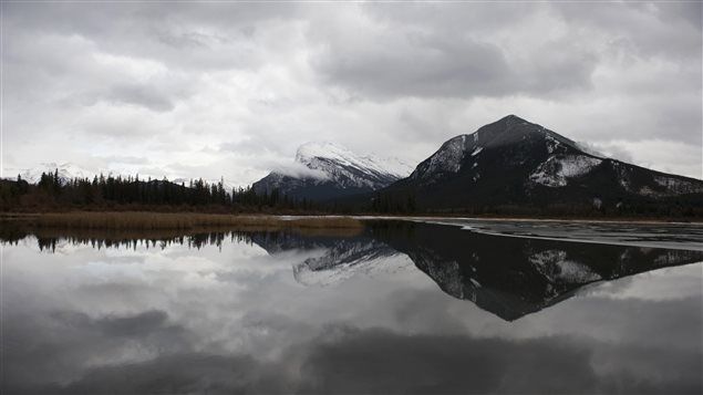 Lac Vermillion près de Banff, en Alberta Lac Vermillion près de Banff, en Alberta