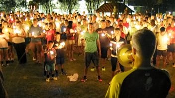 Veillée en hommage aux victimes du double attentat de lundi à Boston Veillée en hommage aux victimes du double attentat de lundi à Boston