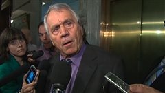 Le vice-premier ministre du Québec, François Gendron, n'aime pas la façon dont les choses se déroulent à la commission Charbonneau ces jours-ci. Le vice-premier ministre du Québec, François Gendron, n'aime pas la façon dont les choses se déroulent à la commission Charbonneau ces jours-ci.