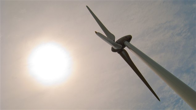 Une éolienne en Ontario. Une éolienne en Ontario.