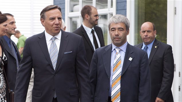 François Legault et Stéphane Le Bouyonnec, porte-parole de la CAQ en matière d'économie et de commerce extérieur. François Legault et Stéphane Le Bouyonnec, porte-parole de la CAQ en matière d'économie et de commerce extérieur.