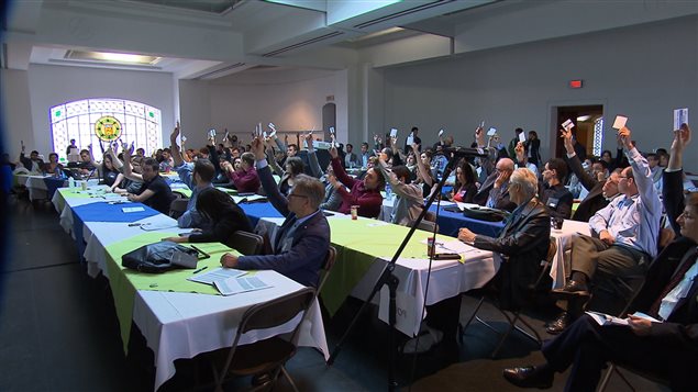 Vote des militants de Projet Montréal en congrès Vote des militants de Projet Montréal en congrès