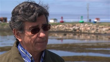 Le professeur et titulaire de la Chaire de recherche du Canada en écotoxicologie et en milieux côtiers, Émilien Pelletier. Le professeur et titulaire de la Chaire de recherche du Canada en écotoxicologie et en milieux côtiers, Émilien Pelletier.