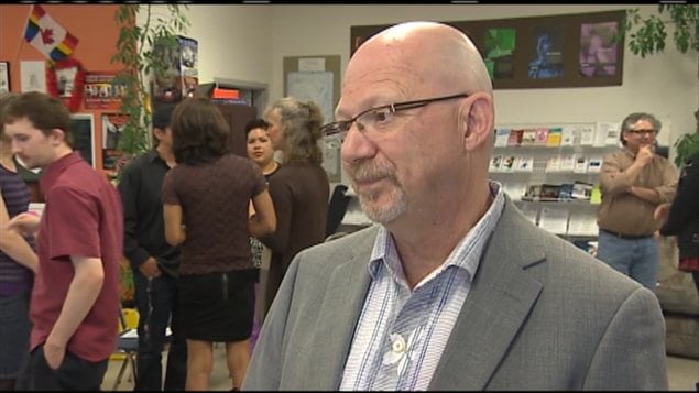 Le député néo-démocrate Randall Garrison est venu rencontrer les membres de la communauté transgenre de Saskatoon dimanche matin. Le député néo-démocrate Randall Garrison est venu rencontrer les membres de la communauté transgenre de Saskatoon dimanche matin.