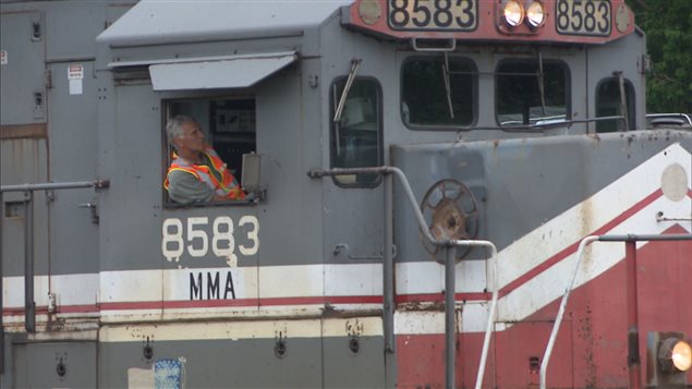 La Ville de Farnham attend une inspection des rails qui la traverse pour s'assurer qu'ils sont sécuritaires. La Ville de Farnham attend une inspection des rails qui la traverse pour s'assurer qu'ils sont sécuritaires.