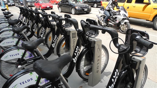Station BIXI au centre-ville de Toronto Station BIXI au centre-ville de Toronto