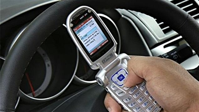 Appareil mains libres au volant : c’est légal! Appareil mains libres au volant : c’est légal!