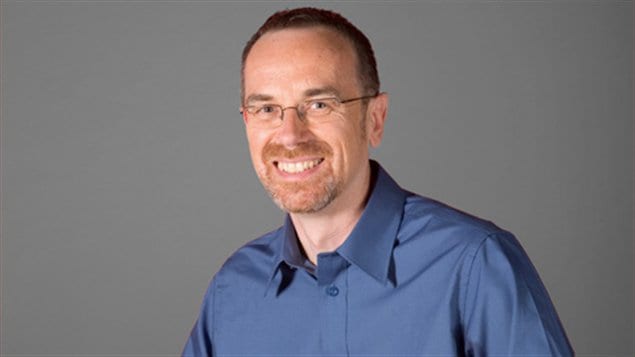 Guy Bertrand, chroniqueur et premier conseiller linguistique à la Radio et à la Télévision françaises de Radio-Canada Guy Bertrand, chroniqueur et premier conseiller linguistique à la Radio et à la Télévision françaises de Radio-Canada