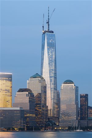 Le One World Trade Center dans le paysage new-yorkais. Le One World Trade Center dans le paysage new-yorkais.