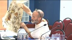 Consultations de la Commission sur les enjeux énergétiques du Québec de passage aux Îles-de-la-Madeleine. Consultations de la Commission sur les enjeux énergétiques du Québec de passage aux Îles-de-la-Madeleine.