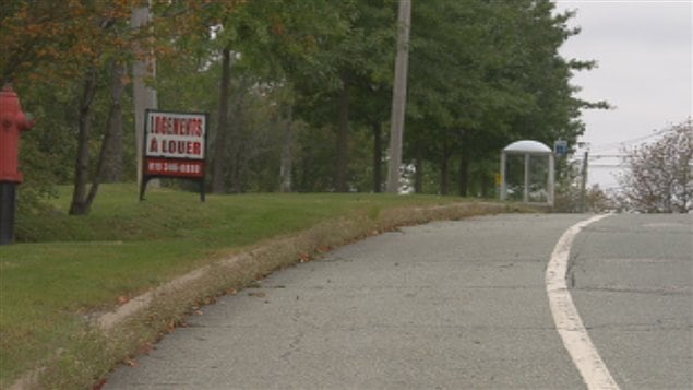 Le Renouveau Sherbrookois veut investir dans la construction de trottoirs Le Renouveau Sherbrookois veut investir dans la construction de trottoirs