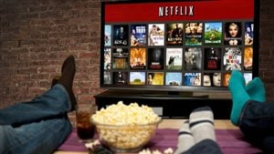 Les Canadiens consomment de plus en plus de contenu vidéo sur Internet. Les Canadiens consomment de plus en plus de contenu vidéo sur Internet.