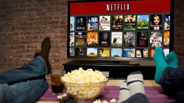 Les Canadiens consomment de plus en plus de contenu vidéo sur Internet. Les Canadiens consomment de plus en plus de contenu vidéo sur Internet.