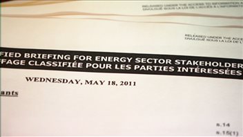 Des documents montrent que le gouvernement canadien a tenu des rencontres dites secrètes d’information, avec des dirigeants d’entreprises des secteurs de l’énergie. Des documents montrent que le gouvernement canadien a tenu des rencontres dites secrètes d’information, avec des dirigeants d’entreprises des secteurs de l’énergie.