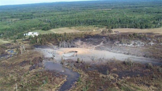 Photo aérienne après l'explosion d'un pipeline près d'Englehart en 2009 Photo aérienne après l'explosion d'un pipeline près d'Englehart en 2009