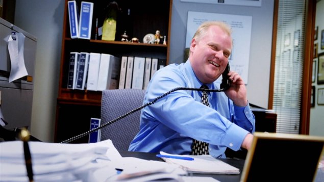 En tant que conseiller municipal, Rob Ford se fait connaître comme celui qui va rappeler lui-même les électeurs qui ont un problème, si petit soit-il. En tant que conseiller municipal, Rob Ford se fait connaître comme celui qui va rappeler lui-même les électeurs qui ont un problème, si petit soit-il.
