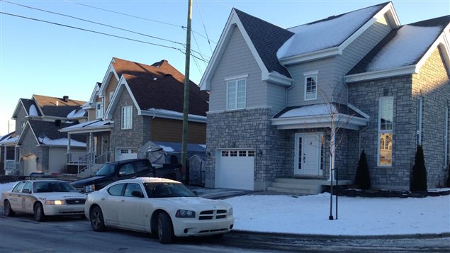 Une perquisition de l'UPAC à Châteauguay Une perquisition de l'UPAC à Châteauguay