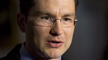 Le ministre responsable de la Réforme démocratique, Pierre Poilievre Le ministre responsable de la Réforme démocratique, Pierre Poilievre