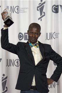 Karim Ouellet a remporté le trophée du meilleur album francophone de l'année. Karim Ouellet a remporté le trophée du meilleur album francophone de l'année.