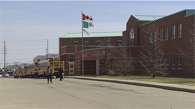 L'élève dit qu'il voulait créer une Alliance gaie-hétéro à l'école Sainte-Famille de Mississauga. L'élève dit qu'il voulait créer une Alliance gaie-hétéro à l'école Sainte-Famille de Mississauga.