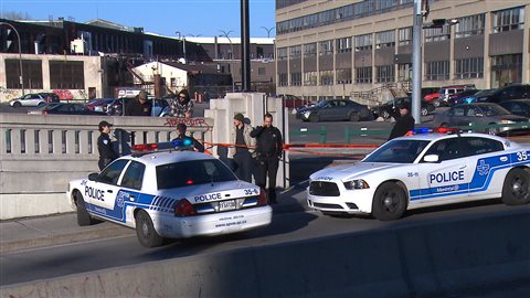 La circulation a été fermée sur la rue Saint-Denis entre Bellechasse et des Carrières. La circulation a été fermée sur la rue Saint-Denis entre Bellechasse et des Carrières.