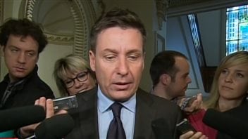 Pierre Moreau, ministre des Affaires municipales et de l'Occupation du territoire Pierre Moreau, ministre des Affaires municipales et de l'Occupation du territoire
