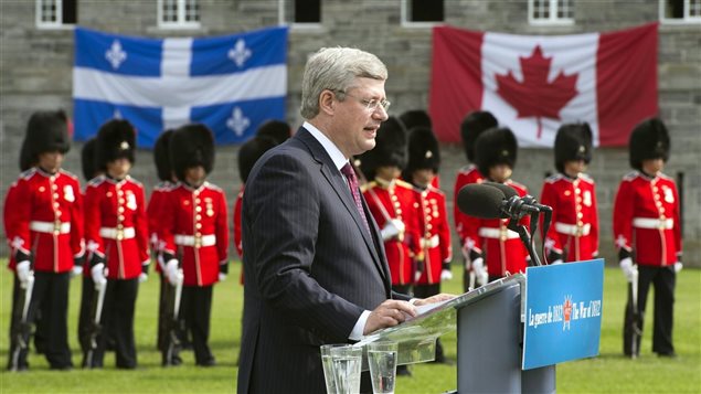 Le premier ministre Stephen Harper au Fort Lennox le 14 septembre 2012 lors des commémorations de la guerre de 1812 Le premier ministre Stephen Harper au Fort Lennox le 14 septembre 2012 lors des commémorations de la guerre de 1812