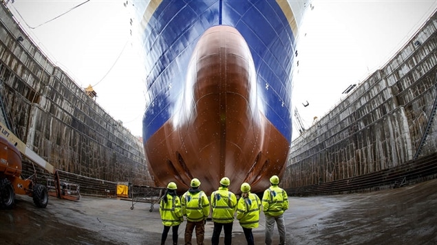 Le chantier naval Davie a présenté une offre au gouvernement fédéral pour construire le futur brise-glace polaire du Canada. Claude en parle avec Gaétan Sergerie, président du syndicat des travailleurs du Chantier Davie. Le chantier naval Davie a présenté une offre au gouvernement fédéral pour construire le futur brise-glace polaire du Canada. Claude en parle avec Gaétan Sergerie, président du syndicat des travailleurs du Chantier Davie.