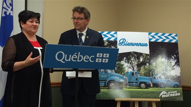 Micheline Morneau du Groupe Morneau et le ministre Jean D'Amour Micheline Morneau du Groupe Morneau et le ministre Jean D'Amour
