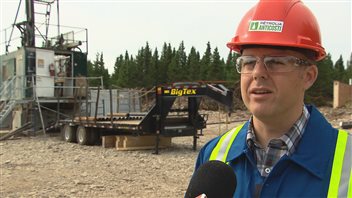 Alexandre Gagnon, pdg de Pétrolia, sur l'île d'Anticosti. Alexandre Gagnon, pdg de Pétrolia, sur l'île d'Anticosti.