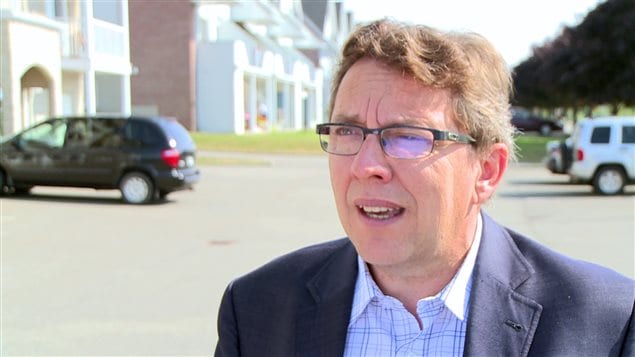 Le ministre Jean D'Amour Le ministre Jean D'Amour